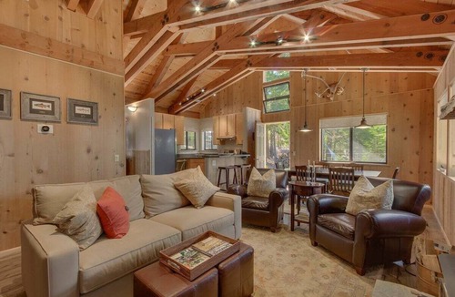 Comstock Acres House | Family Home near Granlibakken