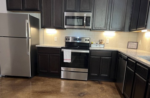 Seguin House | Family Home near Guadalupe River | Lakes | DinningSlps 10 w/King BdRm Ste