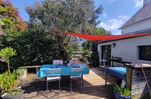 Quimperle House | Family home of 130 m2 on two levels with enclosed garden 🌳