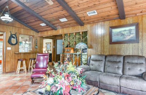 Manvel House | Family Home on 30 Acres in Manvel!