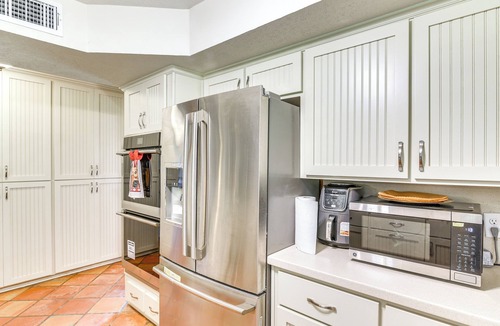 Manvel House | Family Home on 30 Acres in Manvel!