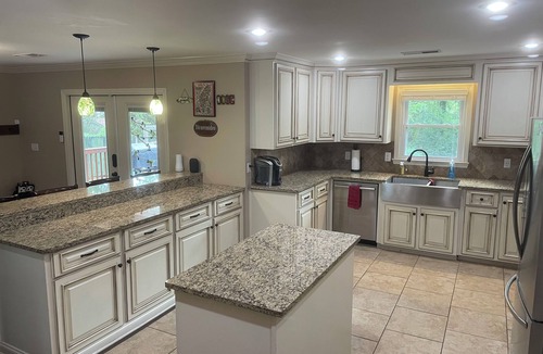 Tuscaloosa House | Family Home, Two Miles From Campus, Three Miles From Bryant-Denny Stadium