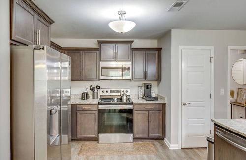 Normal House | Family Home w/Covered Patio in Ardmore