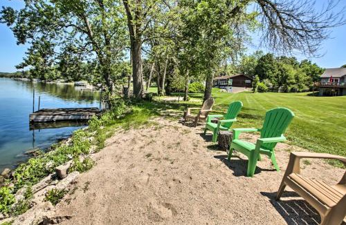 Janesville House | Family Home w/Deck, Yard, Dock on Rock River