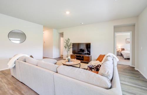 Broken Arrow House | Family Home w/Large Yard & Patio in Broken Arrow!
