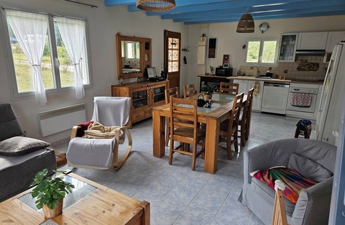 Eyguians House | Family home with river access and large lot, pets welcome