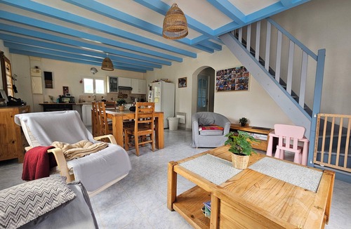 Eyguians House | Family home with river access and large lot, pets welcome