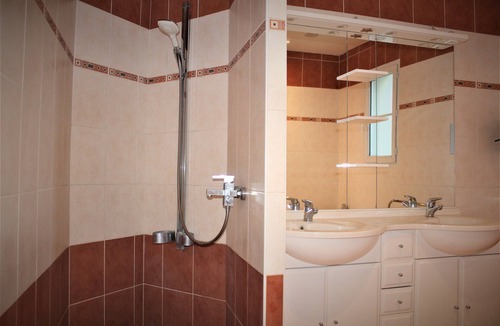 Saint-Valerien House | Family home with heated pool