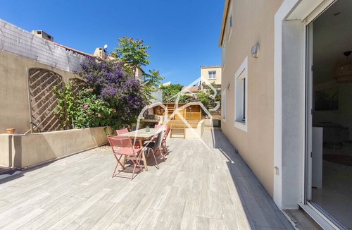 Cournonsec House | Family home with pool 15mns from the Mediterranean!