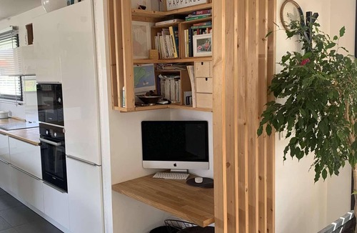 Castres House | family home with pool