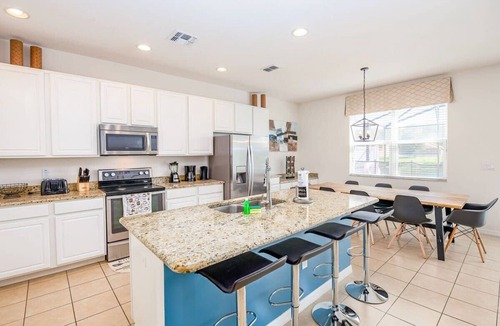Bellavida House | Family Home with Pool + Clubhouse, and Near Disney