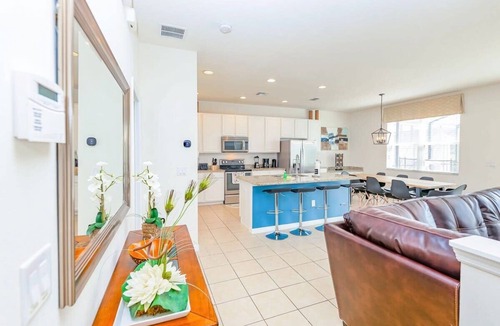 Bellavida House | Family Home with Pool + Clubhouse, and Near Disney
