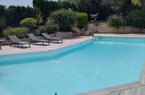 Cite House | Family home with private pool Ideal for 8 people