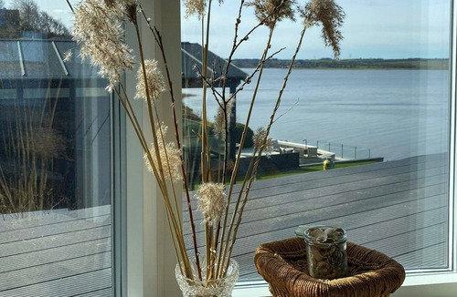 Hjarbæk House | Family home with sunsets at Hjarbæk Fjord