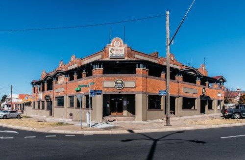 Bathurst Hotel | Family Hotel