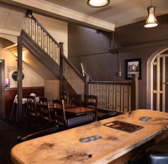 Bathurst Hotel | Family Hotel