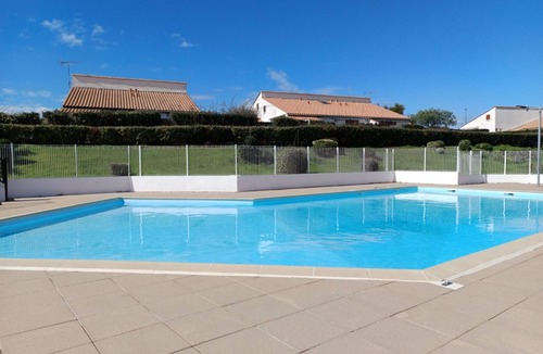 Notre-Dame-de-Monts House | Family house with pool, 5 people, near beach