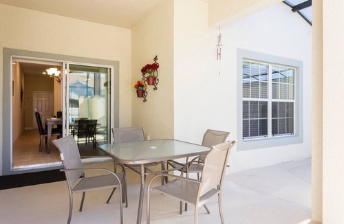 La Porte House | Family House 2 bedrooms