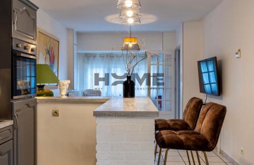 Caudry Apartment | Family House