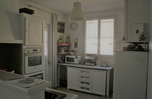 Dammarie Les Lys House | Family house in the city center near the train station and all amenities