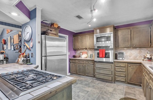 Starkville House | Family House, Pool, Nostalgic, BIG home