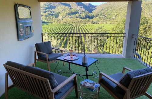 Barjac House | Family house sleeps 11, rest and relaxation