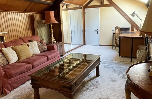 Beaufour-Druval House | Family house with fireplace