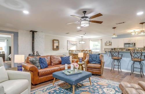 Gordon House | Family Lake Front Living