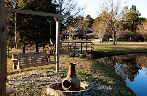 Belden House | Family Lake Glamping for an Outdoor Adventure in Tupelo, Mississippi
