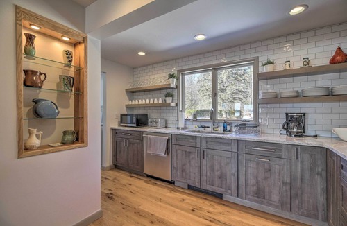 Plattsburgh House | Family Lakehouse w/Deck + Beach on Lake Champlain