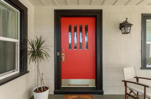 Downtown Sacramento Bed & Breakfast | Family Laundry & Spa