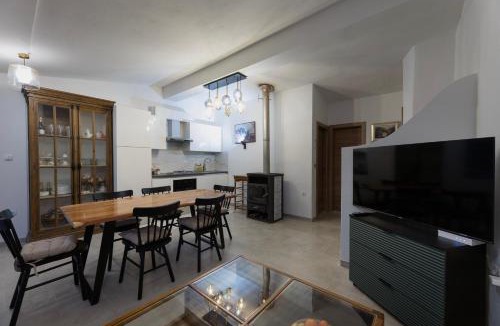 Ruzic House | Family Little Paradise