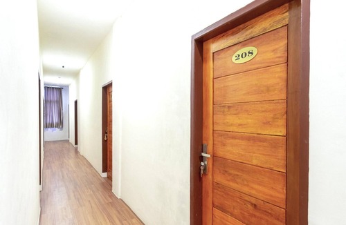 Medan House | Family Luxury Suite W/Free WiFi and Parking