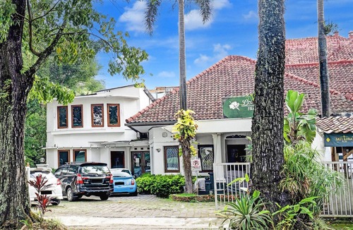 Bandung House | Family Luxury Suite W/Free WiFi and Parking