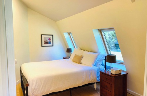 Chum Creek Cabin | Family or group accommodation in farm setting.