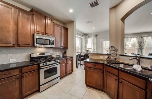Keller House | Family Own/Opp 4/4 Quiet Street Keller ISD