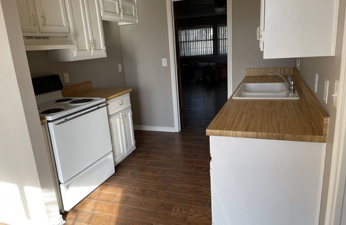Hico House | Family Owned Small Farm, Relax at the Circle4B Ranch!