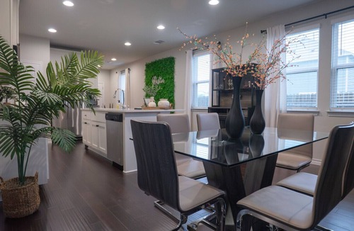Austin House | Family & Pet Friendly 3BR Near AUS Airport
