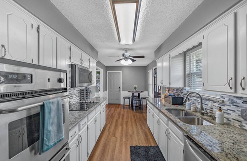 Wylie House | Family & Pet Friendly Country Home by Lake Lavon & Historic Wylie Texas to shop!