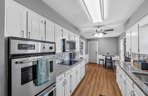 Wylie House | Family & Pet Friendly Country Home by Lake Lavon & Historic Wylie Texas to shop!