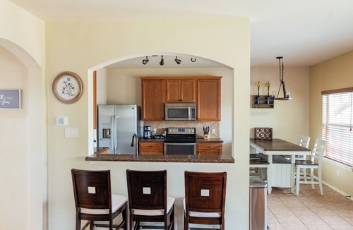 Hutto House | Family-Pet Friendly Grill & Fire Pit By Kalahari
