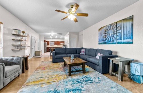 Rowlett House | Family + Pet Friendly Pool Stay