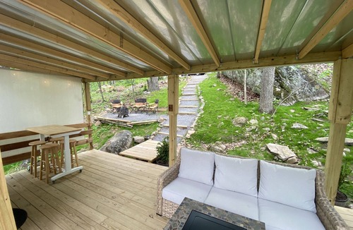 Lupton City Cabin | Family & Pet Friendly Treehouse Glam-Camp with Amazing Views!