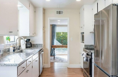 Foothill Farms House | Family, Pet & Long Vacation Friendly, Fenced Yard