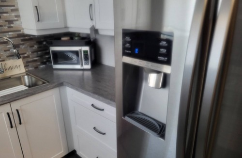 Kincardine House | Family/pet oriented home close to beaches shopping and cottage country AC Wifi