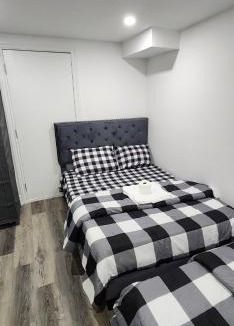 Alcona House | Family Private Room in innisfil