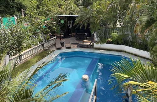 Tequesquitengo House | Family Quinta with swimming pool, air conditioning, private garden, basketball court,
