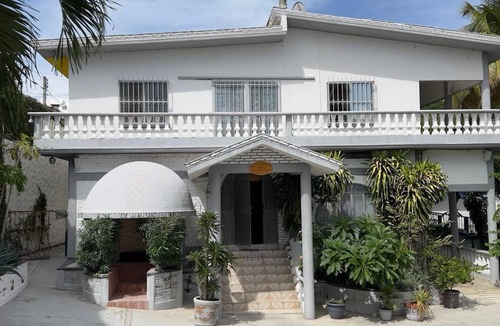 Tequesquitengo House | Family Quinta with swimming pool, air conditioning, private garden, basketball court,