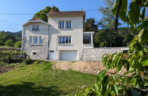 Chamalieres-sur-Loire Cottage | Family Retreat with Pool in Scenic Chamalières-sur-Loire