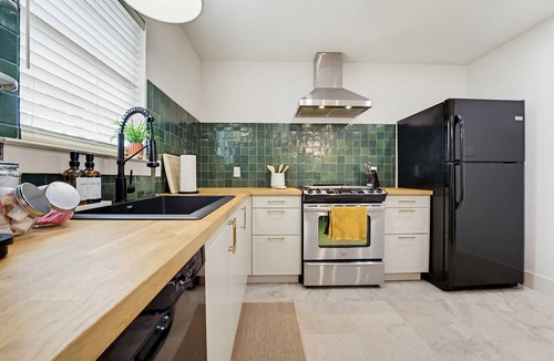 Decatur House | Family-Ready 3BR + Backyard Near the Square